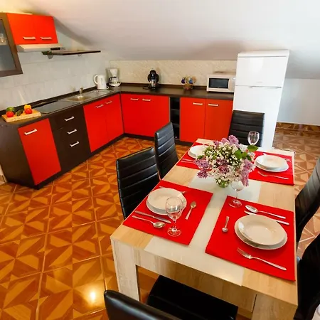 公寓 Aleksandra 马林斯卡