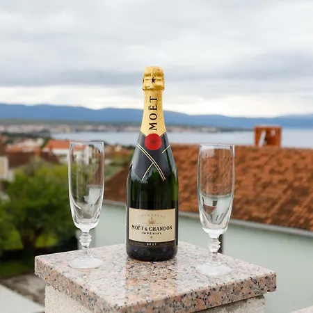 Aleksandra דירה *